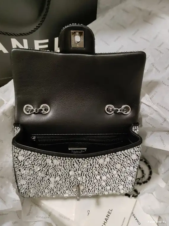 First Bag Ru BAG FLAP CHANEL 20CM 0703
